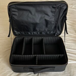 Elegant Black Women's Cosmetic Organizer Case